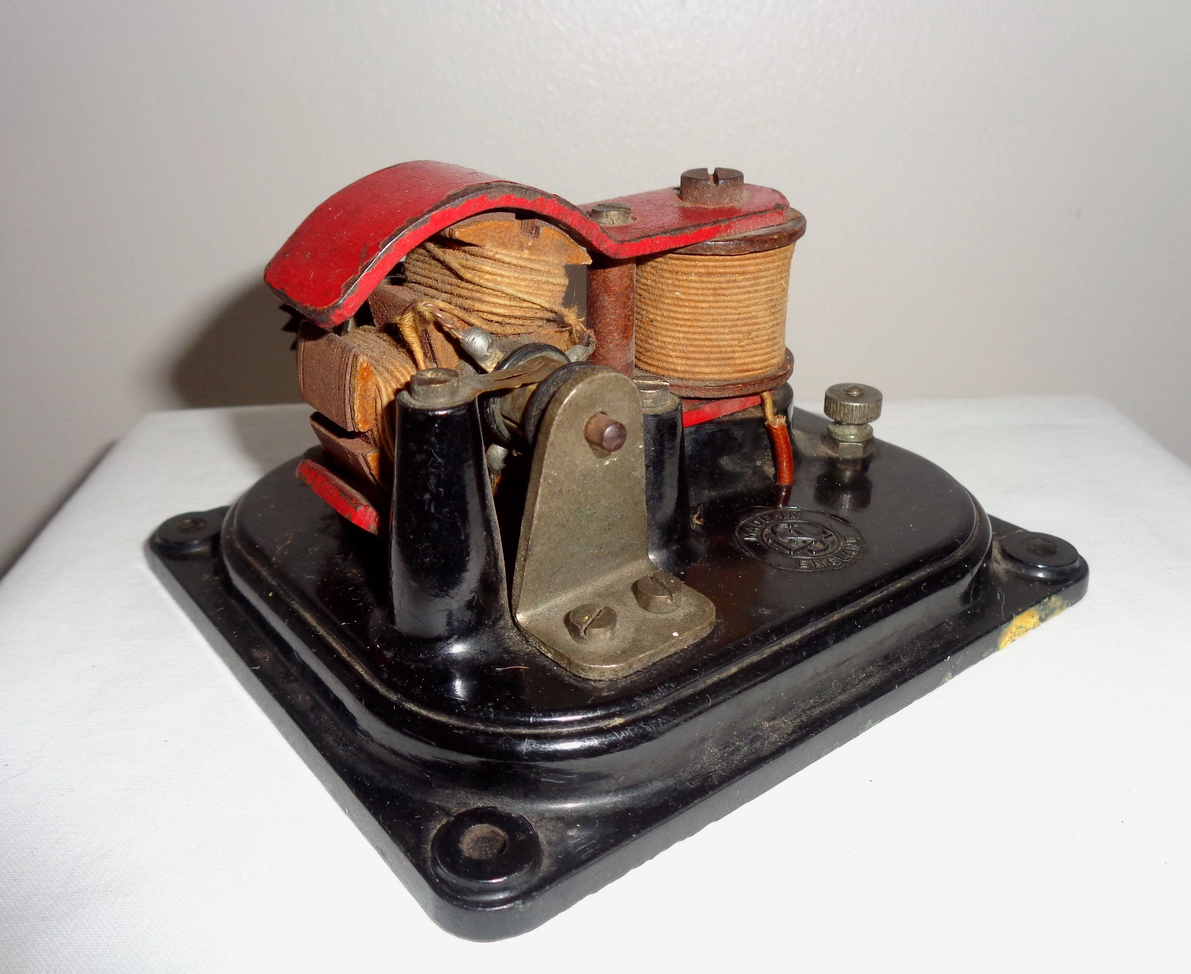 1940s SEL Three Pole Motor No.3 1262 4 Volts 1.5 amp