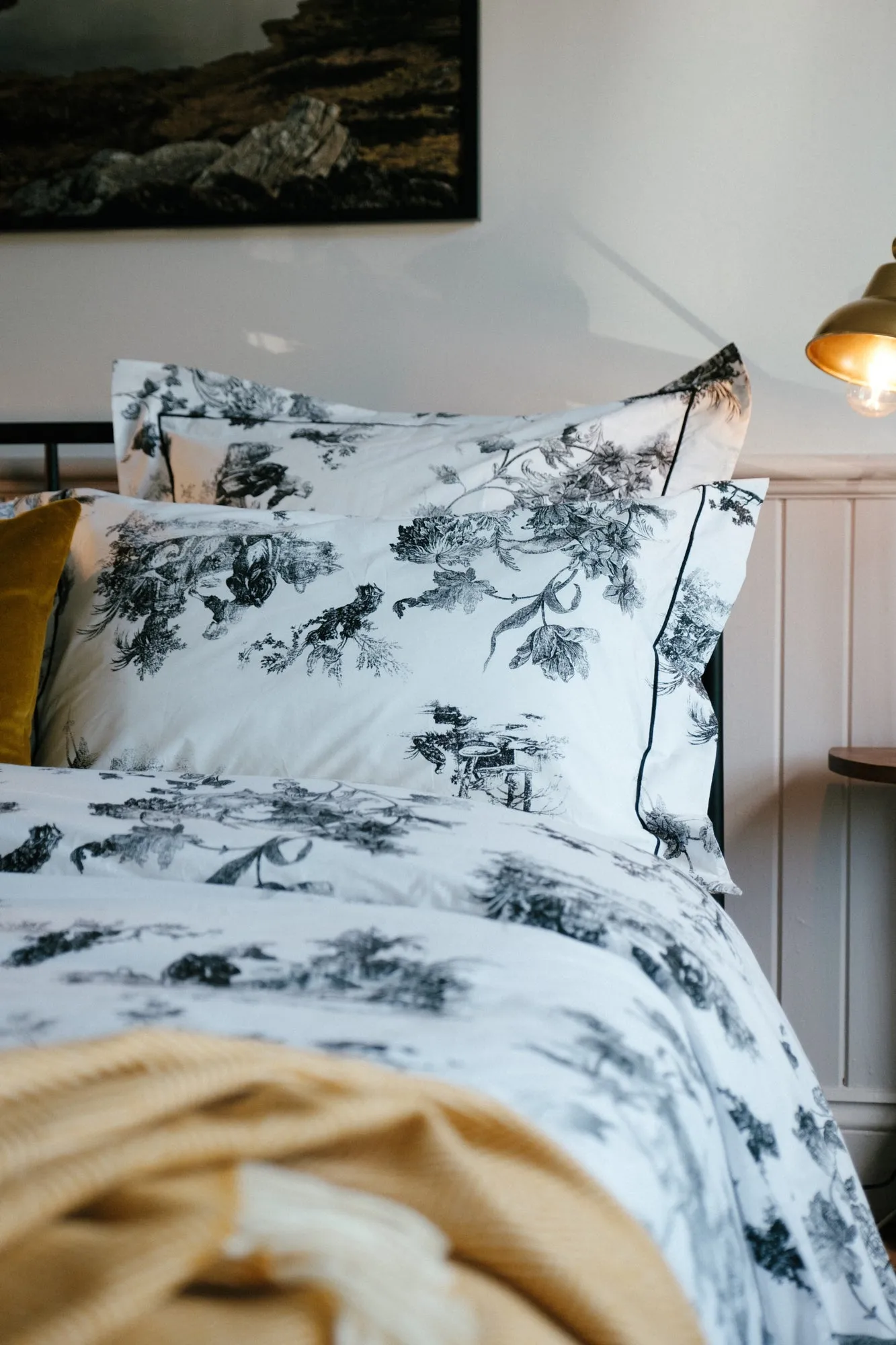 Foxford Black Toile Oxford Pillowcase